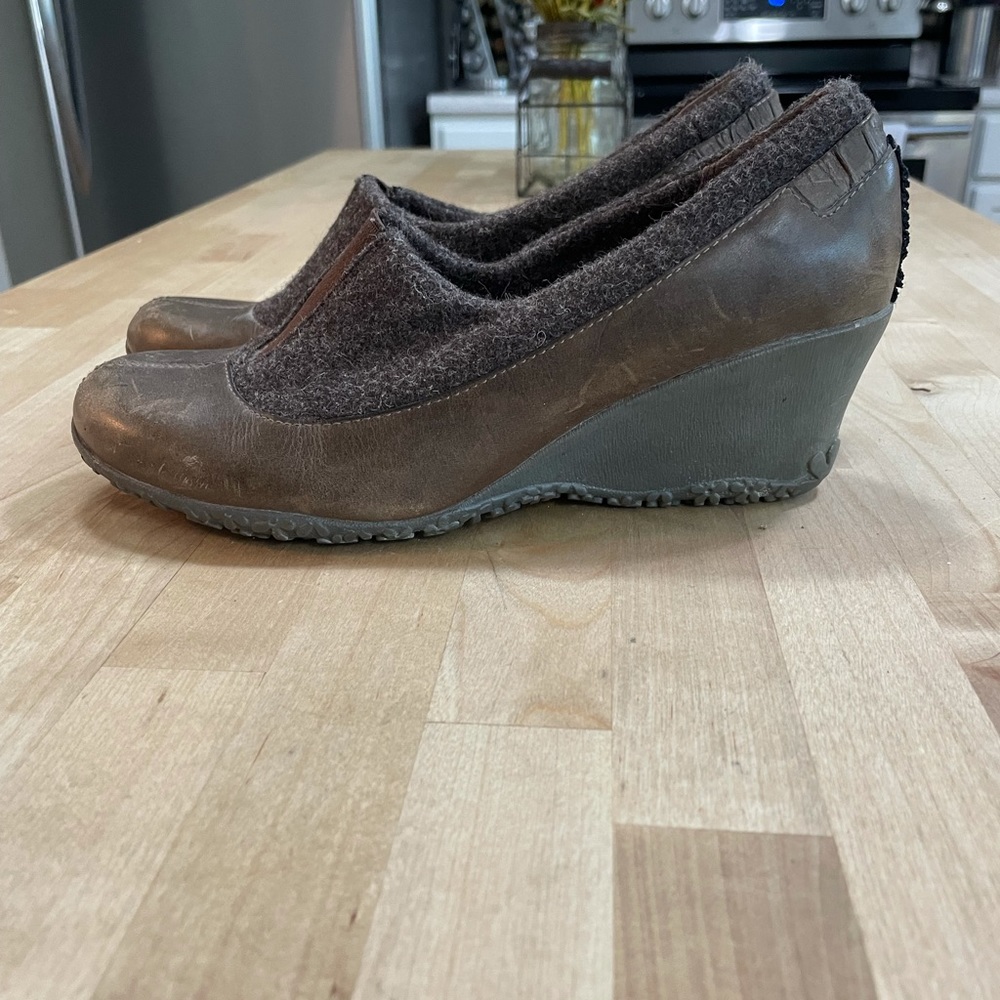 Merrell Wedge Size 8 - Picture 2 of 4